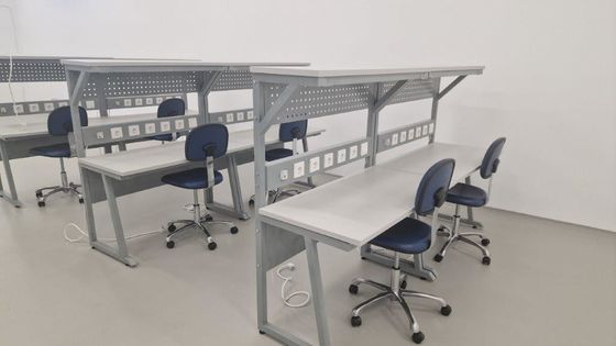 Niestandardowe stanowisko robocze ESD antystatyczne