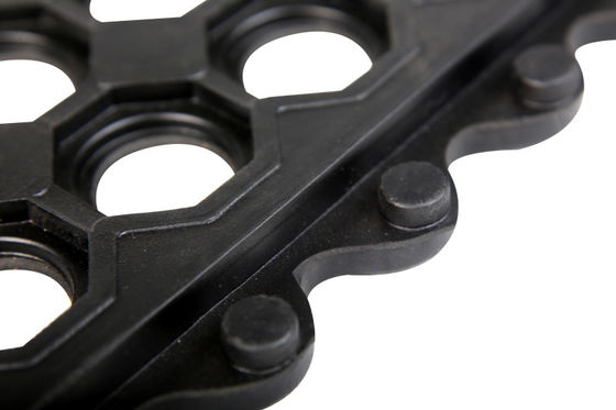 Wzajemnie połączone matki przeciwzmęczenia z otworami Matka przeciwzmęczenia