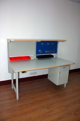 Dostępny jest wielofunkcyjny stół roboczy ESD, dostępne antystatyczne kółka antystatyczne ESD